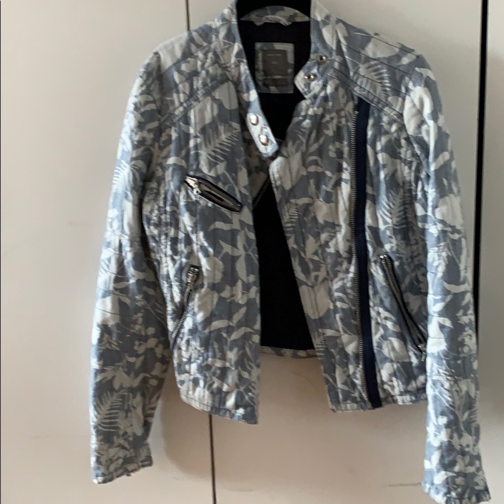 Brand new gap jacket!